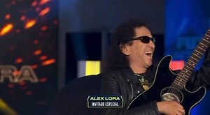 805K views · 10K reactions | Alex Lora: “estoy esperando mi camión en la terminal del ADO. Quiero que me lleve muy lejos de aquí” Jorge Campos: “a la chngada…” JAJAJAJAJAJA | Fut Azteca Shitposting | Facebook