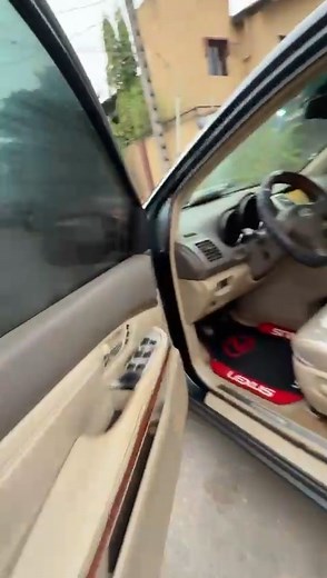 Registered 2004 Lexus RX 330 full option Neat dashboard✔ Clean interior✔ Sunroof✔ Factory Navigation✔ Factory alloy rim✔ Clean factory leather seat✔ Untouched mileage 🌝✔ All exhaust catalyst are intact. =========================== 🔷Price: 9,000,000 Million 🔷Swap deal is allowed. =========================== ➡ Engine: Excellent condition. ➡ Gear: Very smooth. 100% ➡ AC: Factory fitted ac and Chilling. 💯 Status: Tokunbo standard💯 Grade: A Location: Surulere | Bigg Nazzy Autos