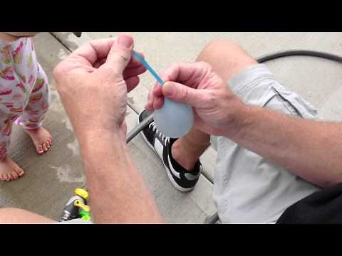 The easiest way to tie a water balloon