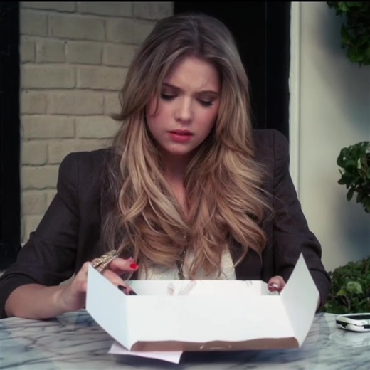 Reposting because I think I’m shadow banned!!! I love Hanna || #hanna #prettylittleliars #fyppp #virall #badquality || my favourite character ever!!!