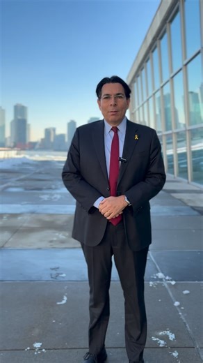 אתמול חשפנו את התקציב המופרך לשנת 2026, שהאו״ם מתכוון לאשר עבור פעילויות נגד מדינת ישראל. ‏בנוסף לכך, האו״ם יעביר השנה כ-80 מיליון דולר לאונר״א, ארגון שהפך מזמן לחממה של טרור. ‏מדובר בארגון שעובדיו היו מעורבים בטבח השבעה באוקטובר ובחטיפת אזרח ישראלי לרצועת עזה. ‏זהו ארגון שתומך במחבלי חמאס ומגן עליהם. ‏הגיע הזמן שהאו״ם יפסיק לממן תמיכה בטרור ויתחיל להיאבק בו. | Danny Danon - דני דנון