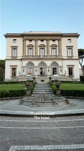 The most incredible place I’ve ever had the privilege of staying at #florence #italy #hotels