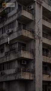 ✅ The Most Dangerous Column in a Building (Civil Engineering Reality) 📌 What We Usually See Cracks, rust, damaged concrete ➡️ We instantly think: Danger! 📌 What We Usually Ignore Columns that look perfectly normal No cracks, no visible damage ➡️ We assume: All safe 📌 Reality of a Structural Column Carries load of slabs above Takes pressure from connecting beams Resists wind & earthquake sideways forces Works silently 24×7 📌 Hidden Structural Truth Load never travels straight down It spreads,