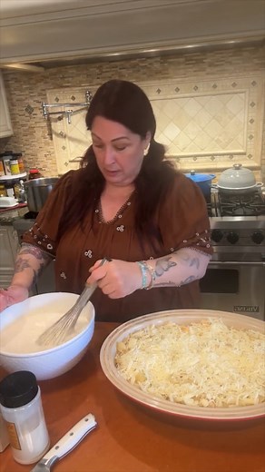 Making Mac & Cheese 😱😱 #carniewilson #recipes | Carnie Wilson