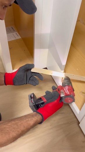57K views · 609 reactions | Kitchen cabinets installation  Gpr3Carpentry #viralreelsfb #construction #carpentry #tools #viralshorts #installation #tips #viral #diy #kitchendesign | Leandro Felipe | Facebook