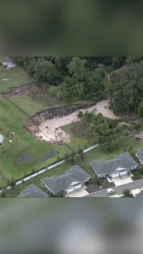 8M views · 34K reactions | SHOCKING VIDEO: Central Florida roads and yards were left washed out weekend storms dumped over a foot of rain. https://www.wfla.com/news/florida/photos-ground-washes-out-just-feet-from-florida-homes-after-nearly-18-inches-of-rainfall/ | WFLA News Channel 8 | Facebook