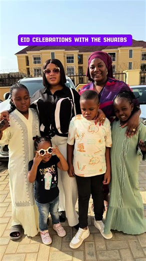 We had a really nice time celebrating Eid Mubarak with families we love 💕 Thank you for being a great host @aduke_onigold 🍰 @cakeslice_abuja @teehi_bakehouse #eidmubarak❤️ #eidcollection2025 #eidcelebrations🎉