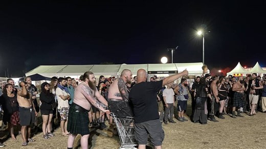 Hellfest. Après les concerts, la fête continue jusqu’au petit matin dans le camping du festival