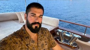 Burak Özçivit kimdir, kaç yaşında, aslen nereli, ne mezunu? İşte biyografisi