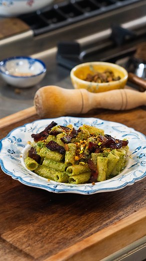 This recipe is called Roman Holidays: Pesto & Guanciale Pasta… it’s eternally gorgeous, just like Rome - and just like you ✨ | The Pasta Queen