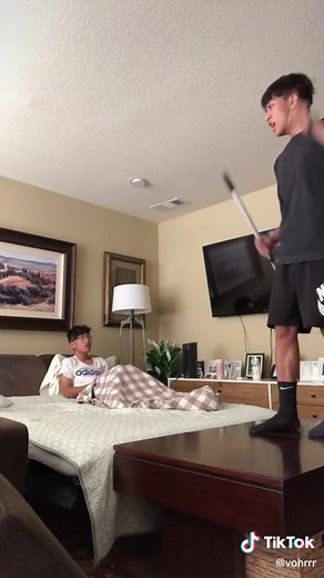 make sure he gets VIP row 😈 what song should I perform next? @bomiiao #foryoupage #foryou #prank #viral #trending