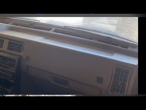 How to replace the dashboard of a Nissan Hardbody D21