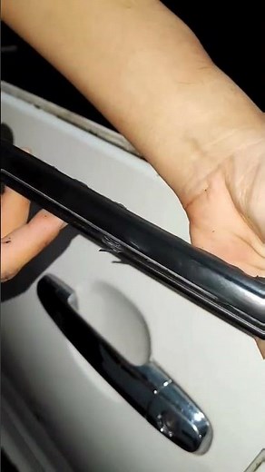 How to replace car window moulding weatherstrip, remove trim edge, stopwindow noise! JUST 1 Minute!!