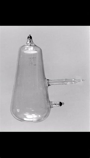 X-Rays Discovered: A Historic Breakthrough in Science! : December 28