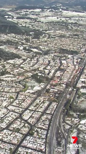 27K views · 51 reactions | Snow and black ice in the Blue Mountains has caused long delays for drivers as Sydney is shivering in a late winter blast. More Details: https://7news.link/3pG5nGQ 7NEWS at 6pm. #NSWsnow #BlueMountains #7NEWS | 7NEWS Sydney | Facebook