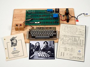 One of the first Apple computers ever built could fetch US$500,000 or more at upcoming auction