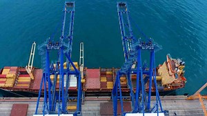 Navigating Differences: East and West Coast Shipping Port Automation