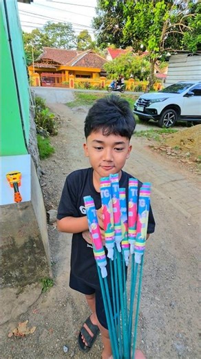 fais lihat mang aang nyalain kembang api keren #trendingshorts