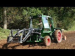 Deutz Intrac 2002 Working Hard In The Field