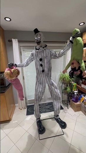 Clowning Around Animatronic Demo 6 Spirit Halloween 2024