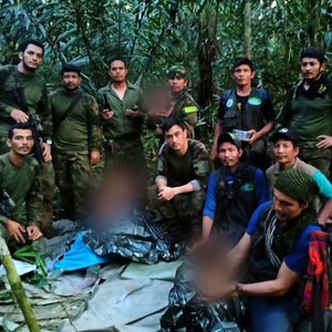 Four children who survived a plane crash and 40 days alone in Colombia's jungle have been found alive. | DW News