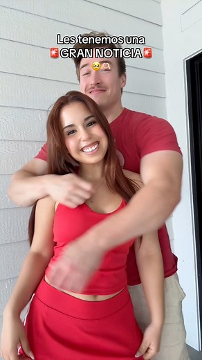 Que creen que sea, los leo?🥹🫶🏻 | Briysufamilia