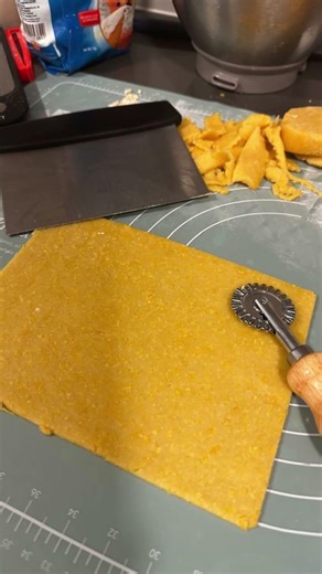 Make it MY WAY These Crispy Cheese Crackers beat store-bought