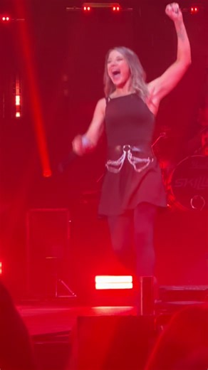 Jen Ledger: Skillet Concert 2023 Highlights