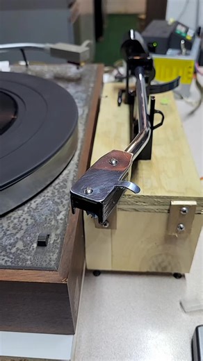 I'm designing an automatic turntable from scratch, and wanted to show the progress so far! Right now, its just a tonearm that lifts up and sets down. In the future, it will move to where the record is automatically. #turntable #vinyl #records #arduino #electronics