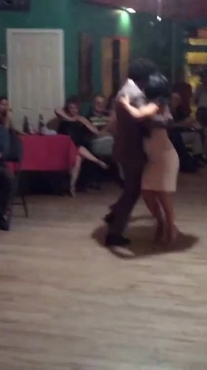 💃🏻 Milonga performance at heart of Quebec City at the tango school Passion Tango ❤️ #tangomusic #buenosaires #tangopassion #tangofestival #tangoargentine #tangoshow #québec #quebeccity