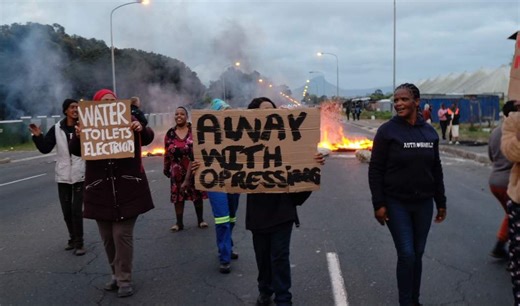 WATCH | Cape Town protesters cause traffic delays, demand service delivery