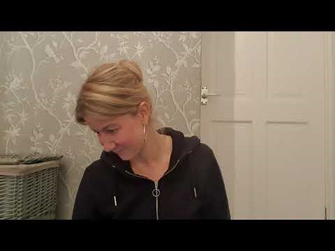 "In the Autumn" Early Years song with Makaton signing!