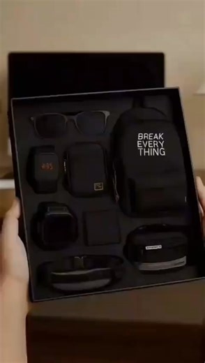 😎 NAIKKAN LEVEL PENAMPILANMU! Sekali beli, langsung auto ganteng maksimal! Dalam 1 paket kamu sudah dapat: 🎒 Tas Ransel Pria 👜 Tas Selempang Pria 🎽 Tas Pinggang Pria ⌚ Jam Tangan Pria 👝 Dompet Kulit Asli 🕶 Kacamata Hitam Super Keren 🔥 Promo terbatas 🔥 Stok cepat habis 🛒 ORDER SEKARANG! Karena ganteng itu perlu perlengkapan yang tepat 😎 | Grosir cod