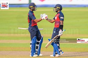 சந்திமால், அவிஷ்கவின் பிரகாசிப்புடன் ரெட்ஸ் அணிக்கு முதல் வெற்றி