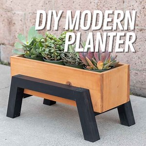 This DIY modern planter is just perfect for succulents or herbs, even a centerpiece! | The DIY Life with Anika