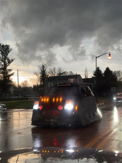 Iowa Storm Chasing: Dominator 8 & Wall Cloud
