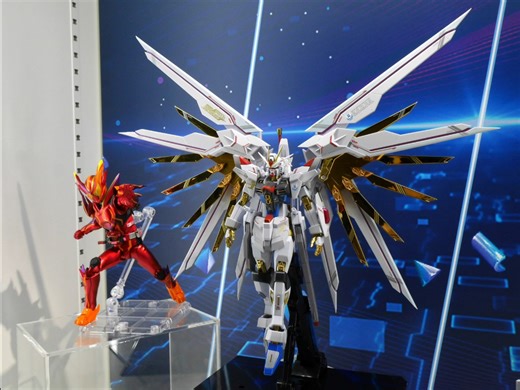 [非凡哥再出击！]万代 魂限定 Metal Robot魂 非凡强袭自由高达 最终决战，加布 惊焰软糖，超赛亚人 孙悟空，索隆