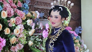 Paket Wedding Murah Berkualitas Jakarta mulai dari 66jt Paket Pernikahan Lengkap WO On The Day untuk 500 Pax Meliputi,: 1. Buffe Menu Utama 400 porsi 2. Makanan Gubuk: 3. Dekorasi : 4. Rias, Busana dan Accessories: 5. Pelaminan dan Dekorasi: 6. Photo Studio dan Video Shooting: 7. Pelengkap: 8. Bonus: - Buffe Keluarga 40 porsi pagar VIP - Jasa photo pre wedding 2 Cetak photo - Organ tunggal (penyanyi sound system) - Cucuk lampah /Lengser (Khusus Jawa/Sunda) - MC Akad Nikah Catering Service & Pake