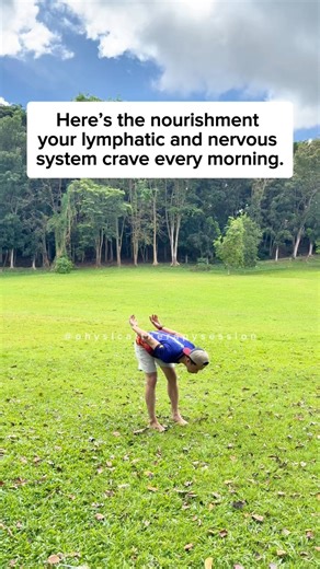 Arm raises for 3 minutes every morning can gently jumpstart your lymphatic flow and wake up your nervous system. Your lymphatic system doesn’t have a pump like the heart — it relies on muscle movement and breathing. Repeated arm raises create a natural muscle pump that helps move lymph, reduce morning puffiness, and support circulation. At the same time, the rhythmic motion stimulates your nervous system and boosts alertness. Think of it as nourishment for your lymphatic and nervous system befor