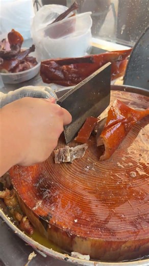 Ultimate Cantonese Roast Goose 🔥 Crispy Skin & Juicy Meat You Need to See!
