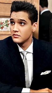Elvis Lost an Elvis Contest?! 👑😂 Legend has it Elvis once entered a look-alike contest… and didn’t even win. Not even The King could out-Elvis the impersonators in Vegas. | Rokza