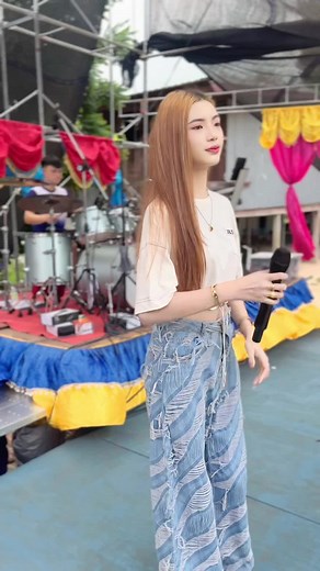 ข้าวฟ่าง กัญญาวีร์: เพลงหมอลำเศร้าเพื่อความรู้สึก