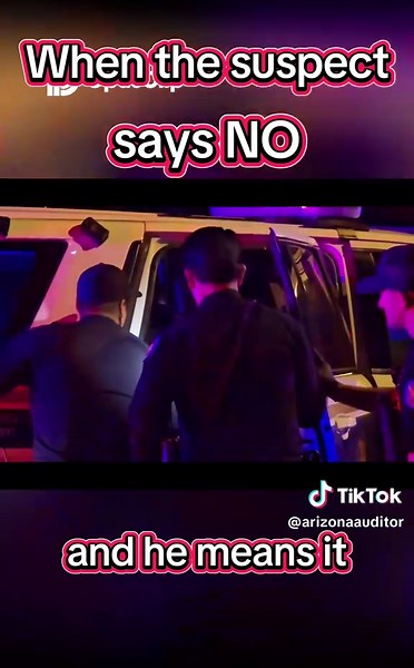 When the suspect does not want the door closed! #phoenixpd #suspect #fyp #arizonaauditor