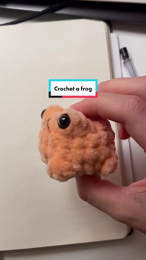 Super easy frog ✨#crochet #freetutorial #freepattern #forbegginers #crochetfrog #amigurumifrog