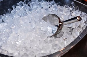 Penting untuk Tahu, Ini Cara Membedakan Es Batu Pakai Air Mentah dan Matang, Salah Satunya Terlihat dari Warna | Sajian Sedap