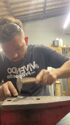 Processo de desempeno.#artezanal #handmade #feitoamāo #facascustom #cuchillo