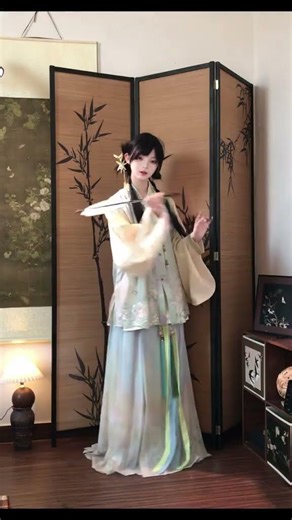 Serenading the Sky with Traditional Pipa Melodies...Ancient Chinese Music