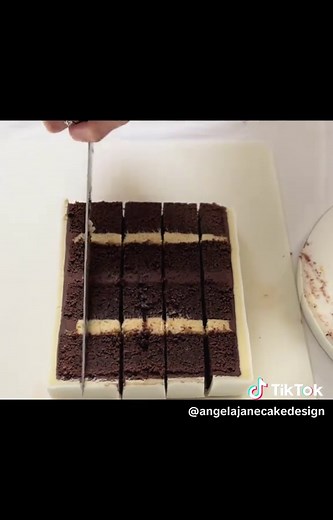 How to Cut a 6-Inch Cake for Maximum Slices