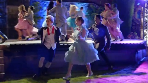 Descendants 1-6 - Set it Off (From Descendants)