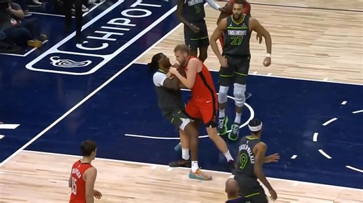 44K views · 441 reactions | Naz reid gets into it with jock landale then T-wolves mascot puts boxing gloves on #basketballmoves #foryouシpage #basketball #highlights #allfollowers #nbahighlights #NBA #follower | Basketball moves | Facebook